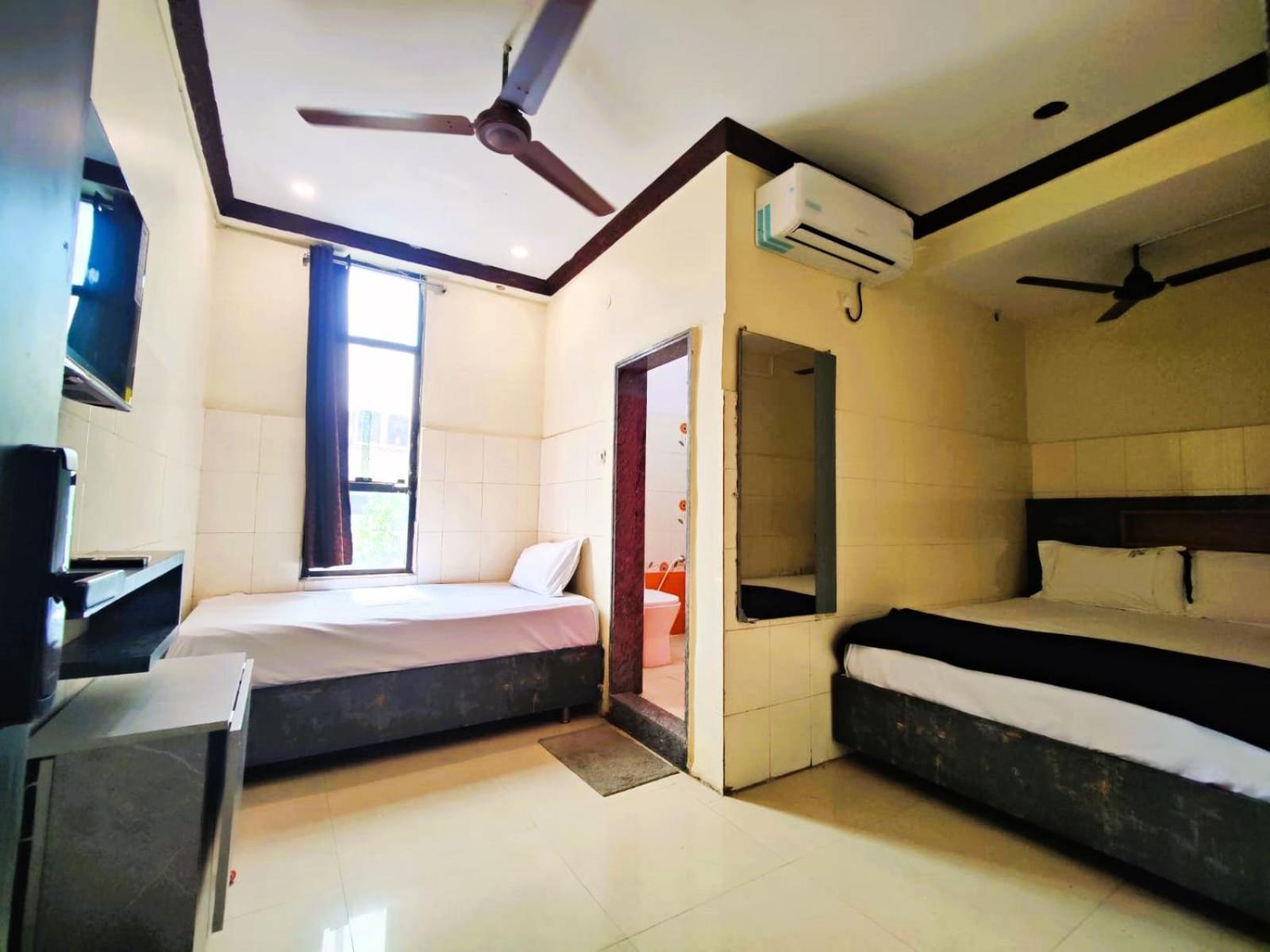 The Livin Residency Hotel Visákhapatnam Kültér fotó